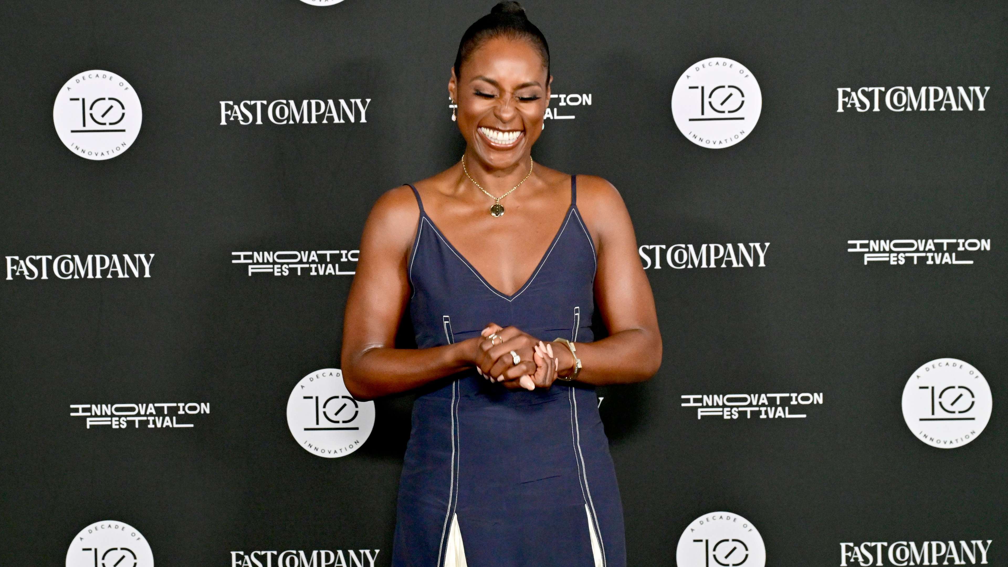 他希望通过 他希望通过